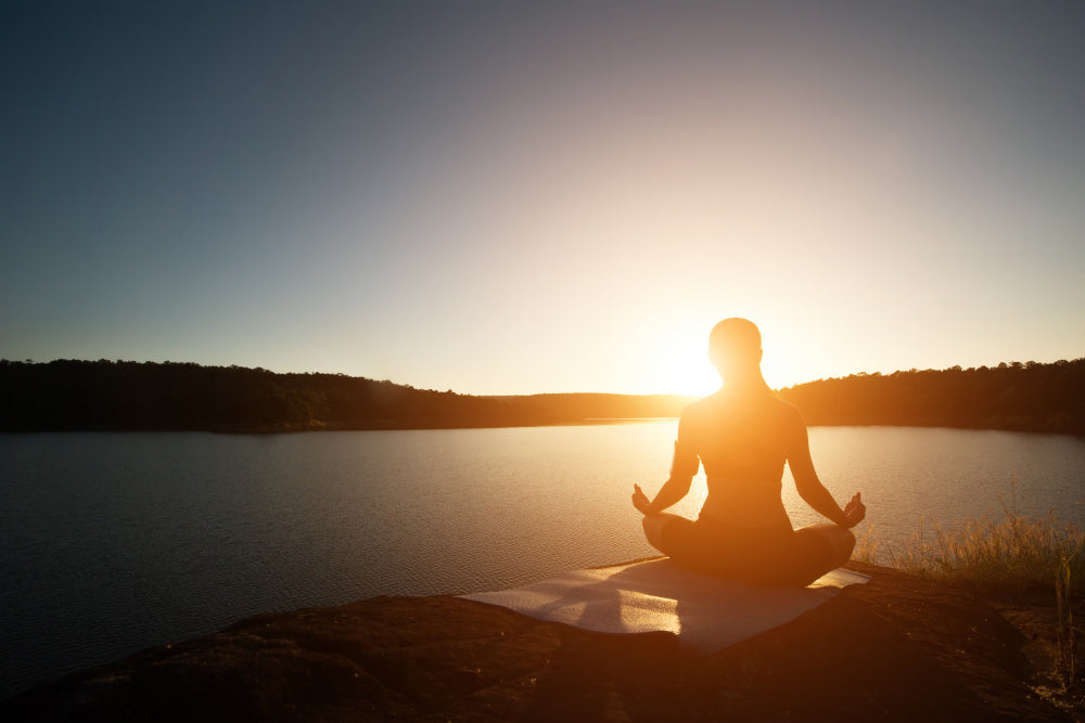 We know you want to get started with meditation but find it difficult! Follow these practical tips to start meditation effortlessly today with these tools